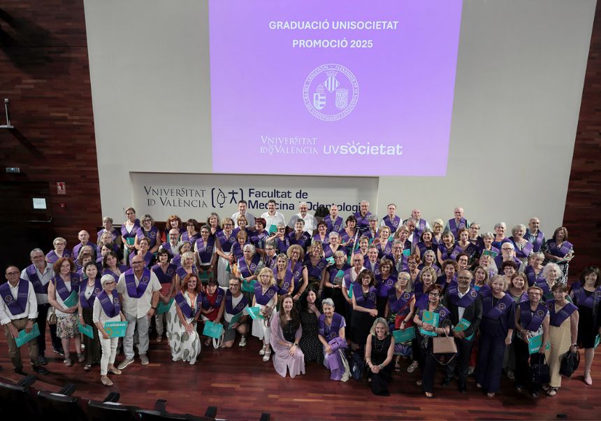 Lliurament de diplomes UniSocietat juny 2025. Facultat de Medicina i Odontologia UV.